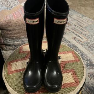 Hunters black rain boots